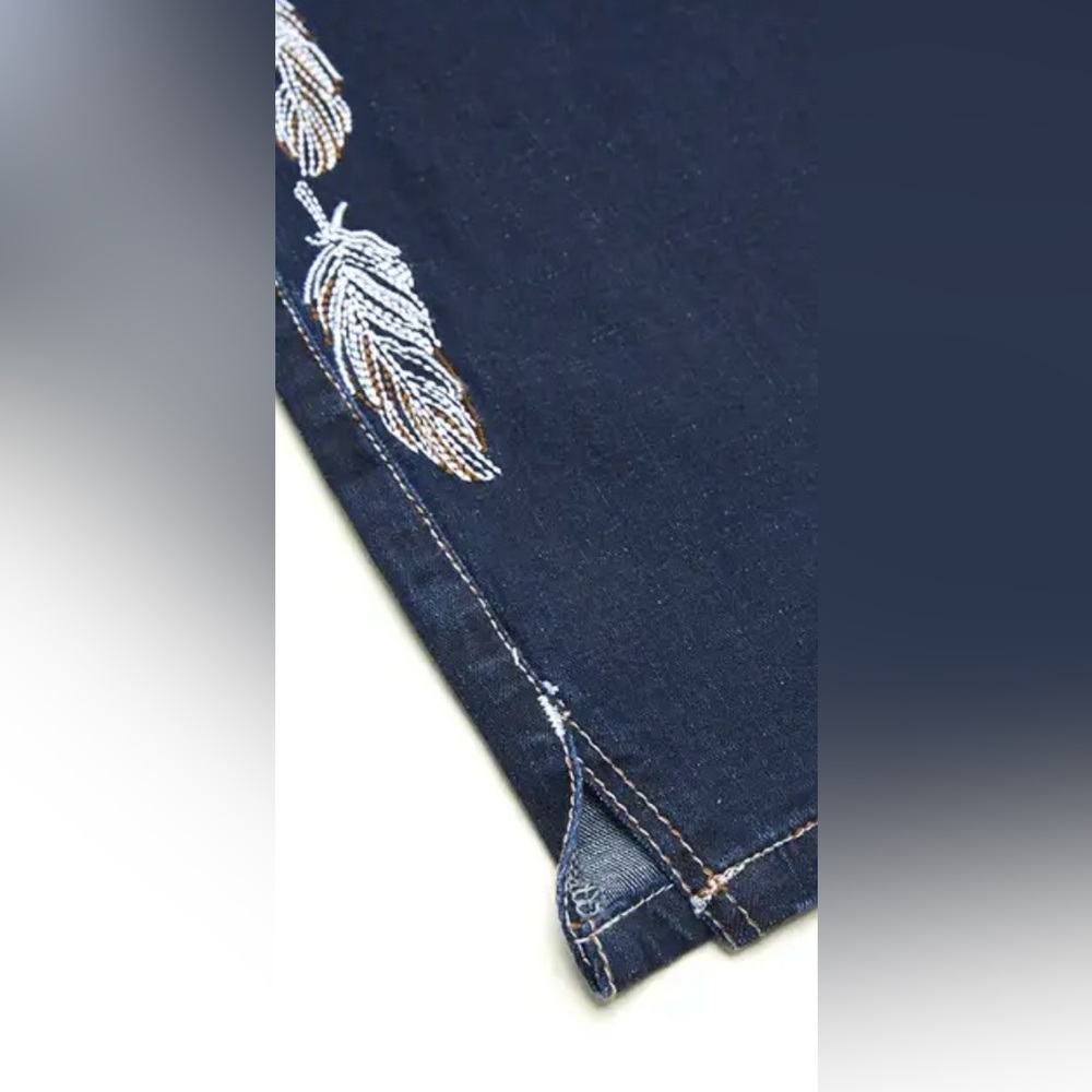 Flamingals Feather Embroidery Split Hem Mid Waist Bootcut Jeans Size Large NWT - Picture 11 of 14